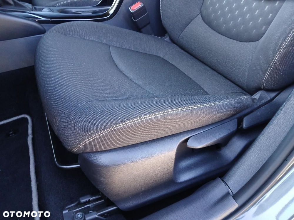 Toyota Corolla 1.8 Hybrid Comfort - 35