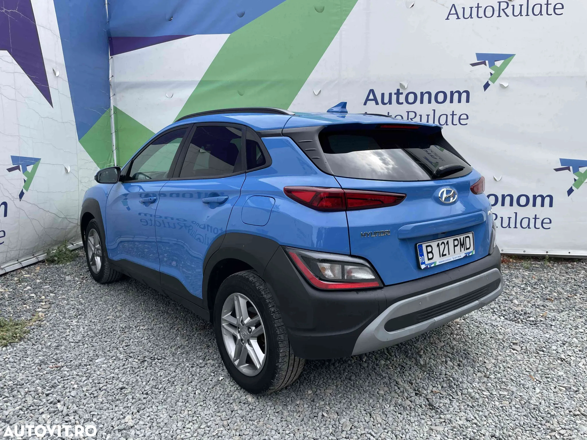 Hyundai KONA - 4