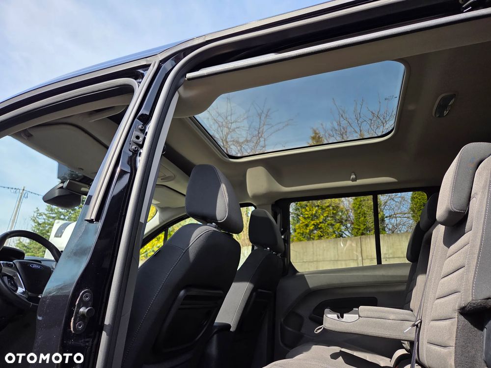 Ford Tourneo Connect Grand - 20