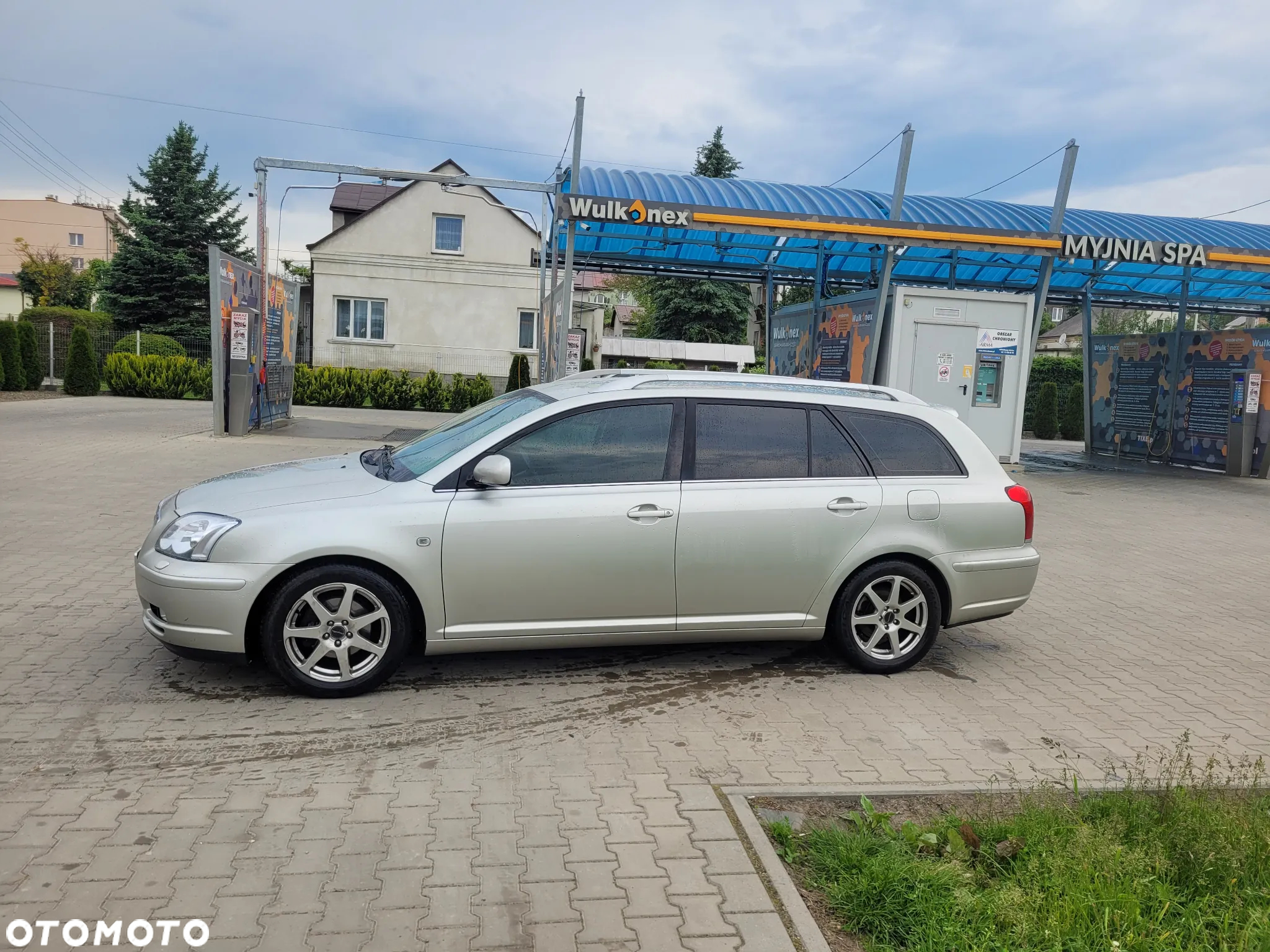 Toyota Avensis - 9