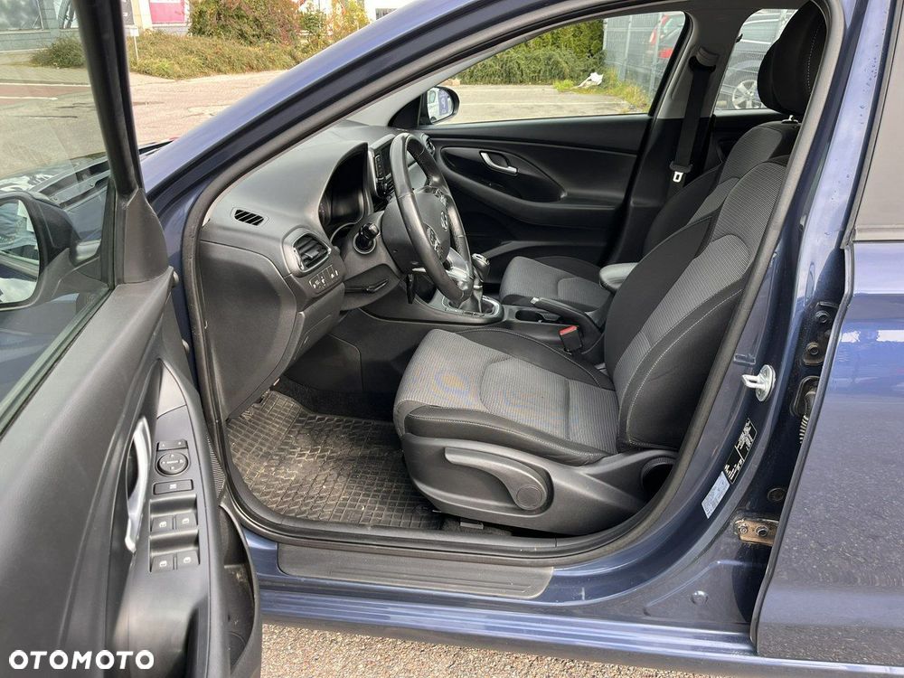 Hyundai i30 1.6 CRDi BlueDrive Go - 11