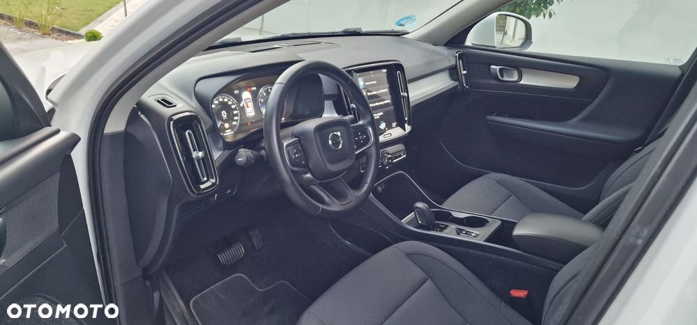 Volvo XC 40 B4 B DKG Ultimate Dark - 9