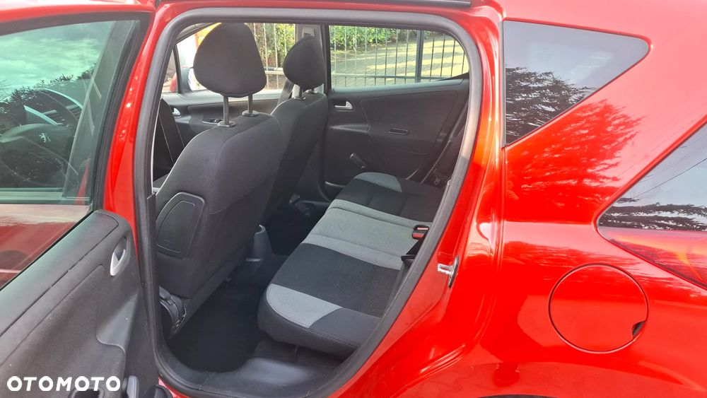 Peugeot 207 1.4 Business Line - 10