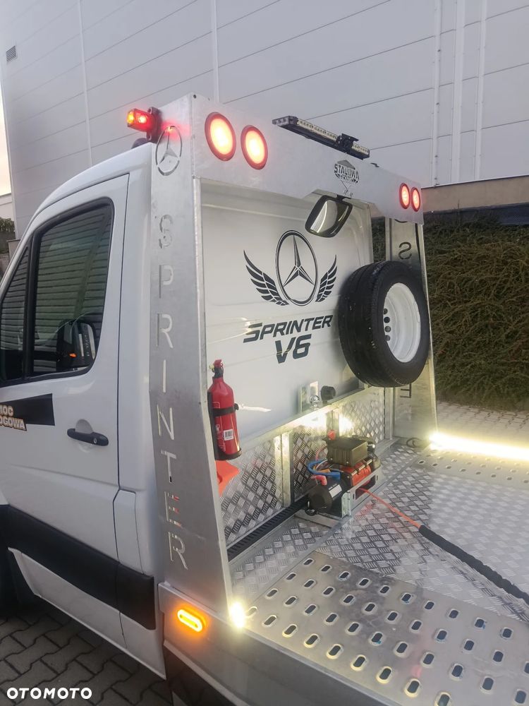 Mercedes-Benz Sprinter 318 - 10