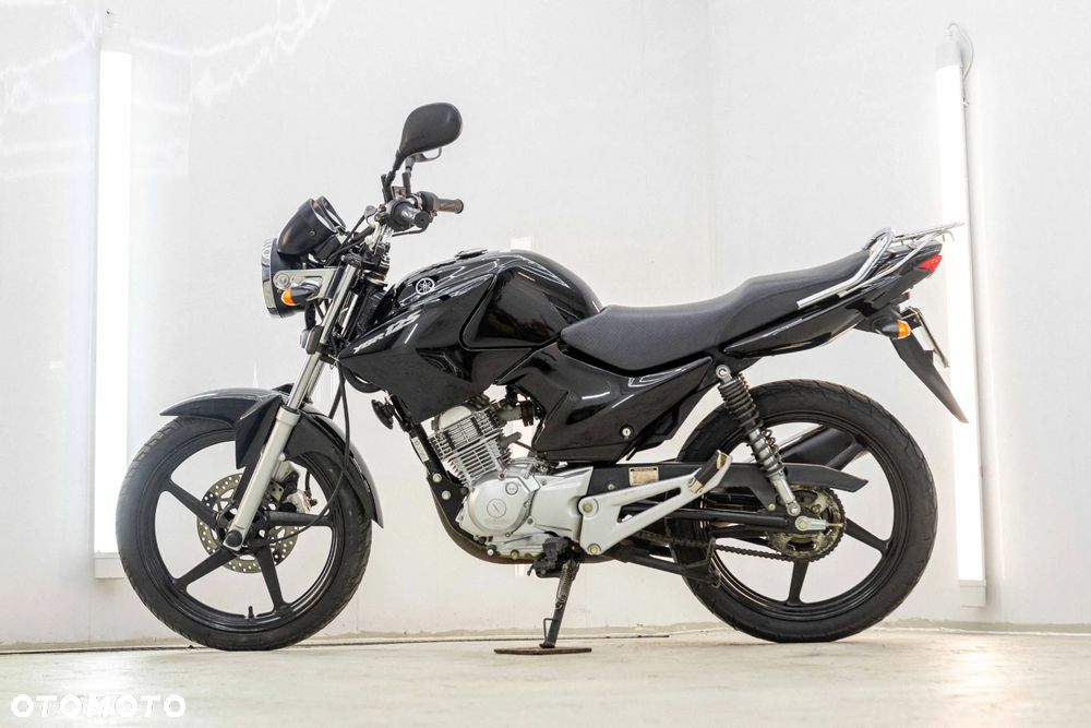 Yamaha YBR - 9