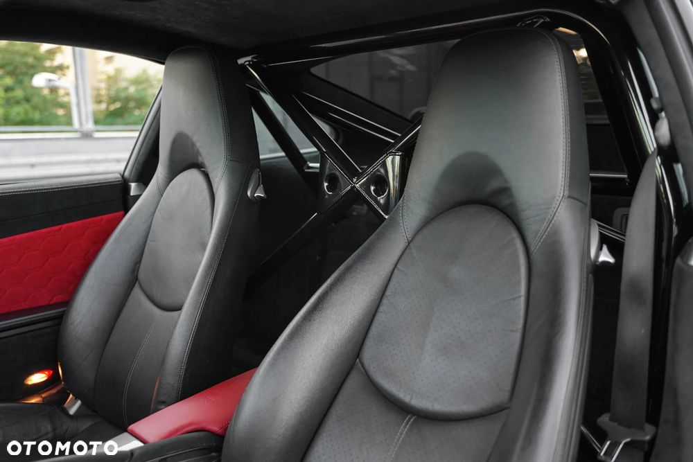 Porsche 911 Carrera 4 S - 8