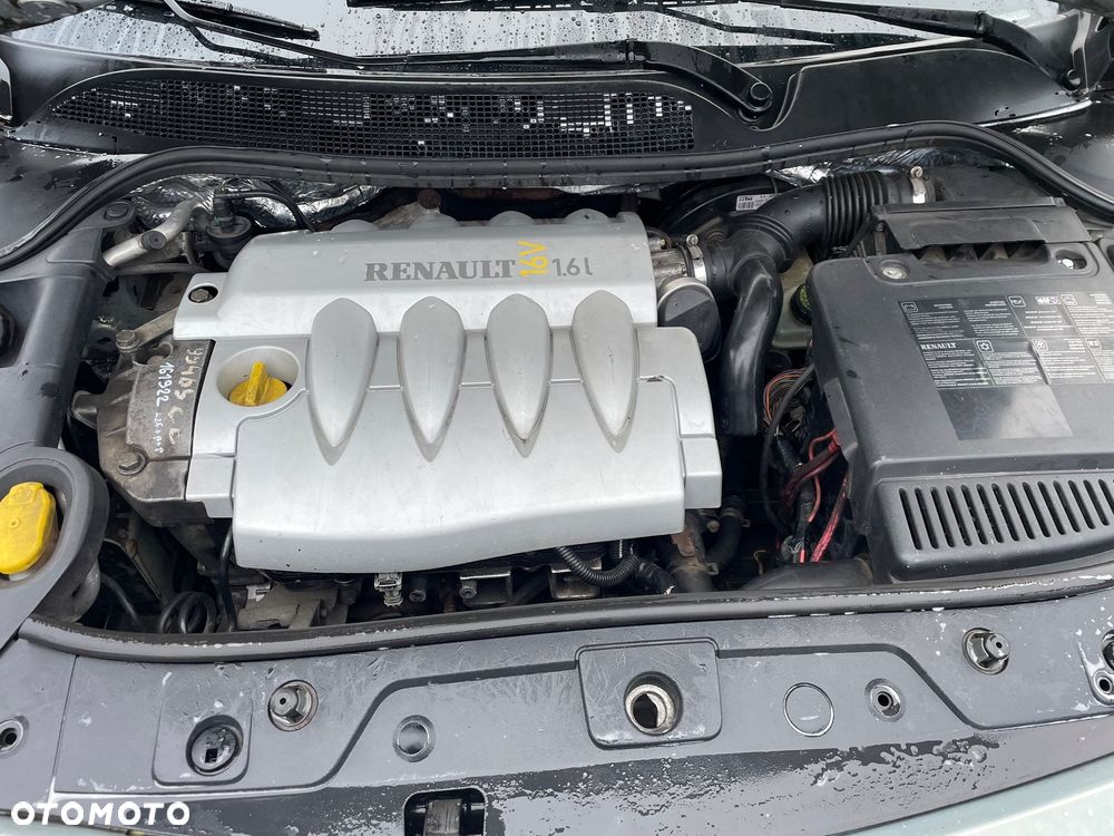 Renault Megane 1.6 Authentique - 6