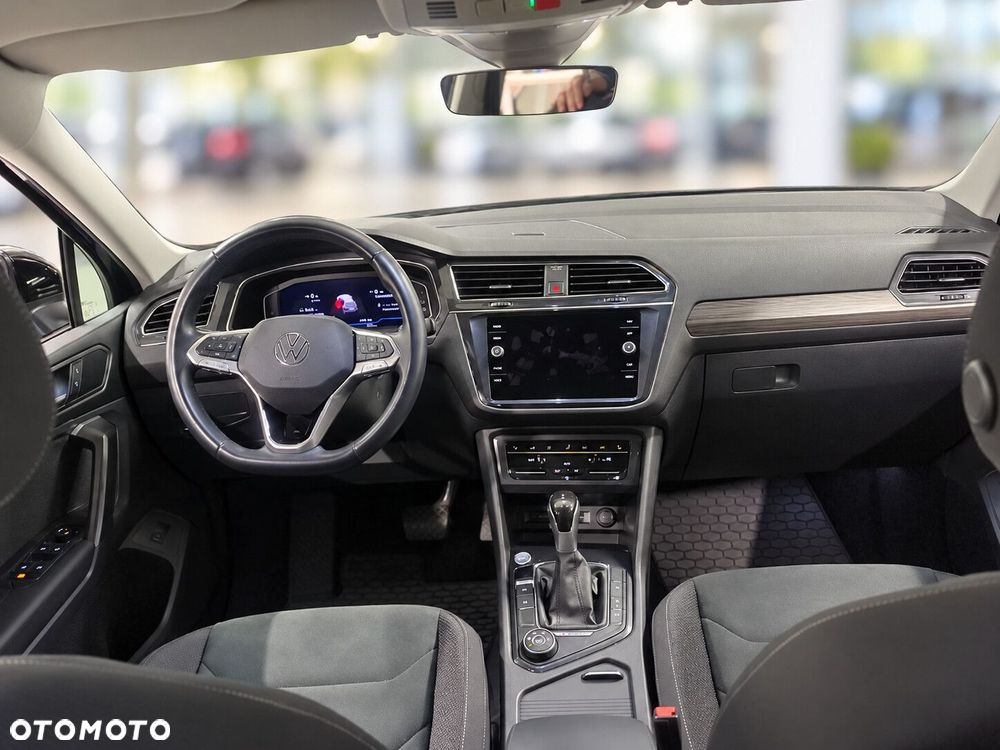 Volkswagen Tiguan Allspace 2023 photo 2