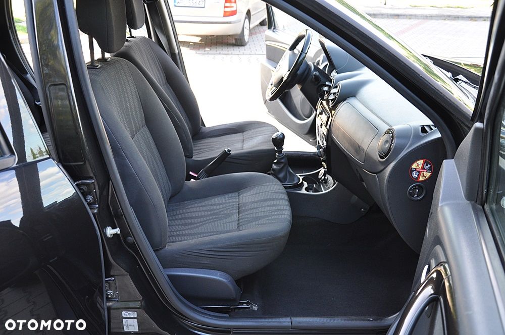 Dacia Duster 1.6 Laureate 4x4 - 19