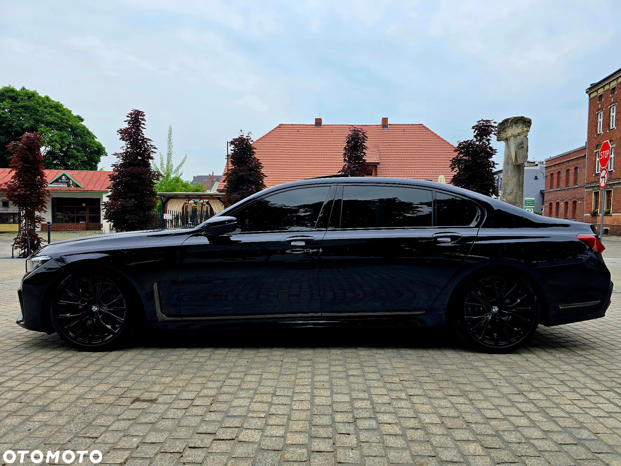 BMW Seria 7 740i - 8