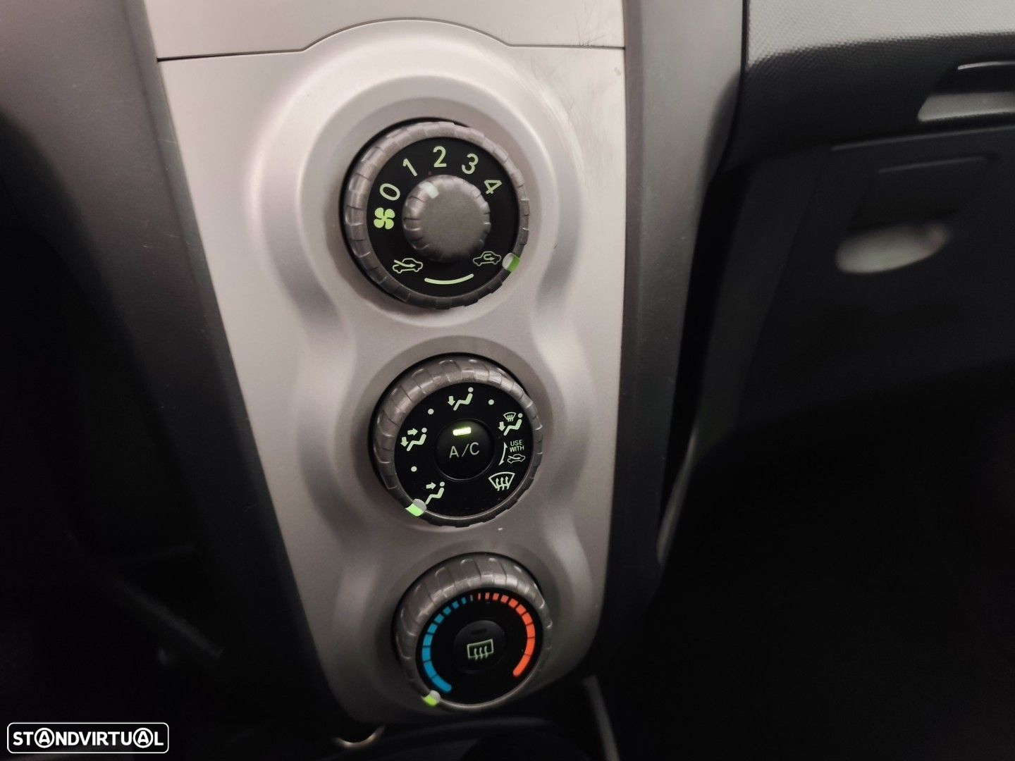 Toyota Yaris 1.0 VVT-i AC - 22