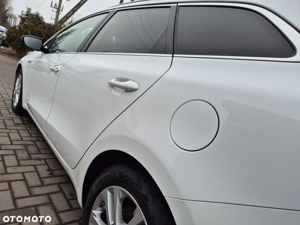 Kia Ceed 1.6 CRDi 128 Platinum Edition - 24