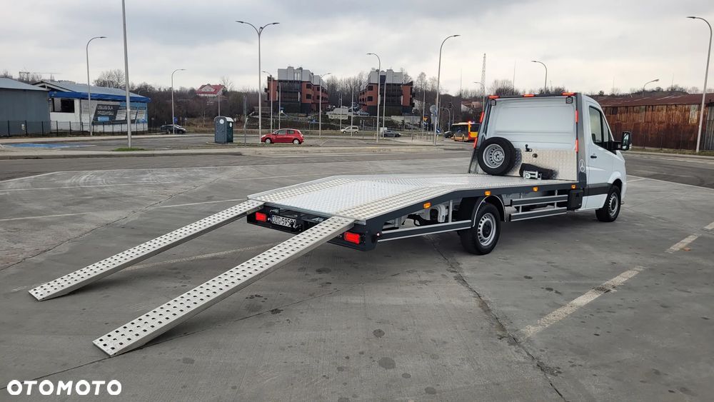 Mercedes-Benz Sprinter - 15