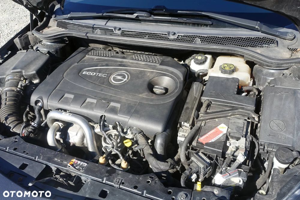 Opel Astra 2.0 BiTurbo CDTI DPF ecoFLEX SportsTourer St - 31