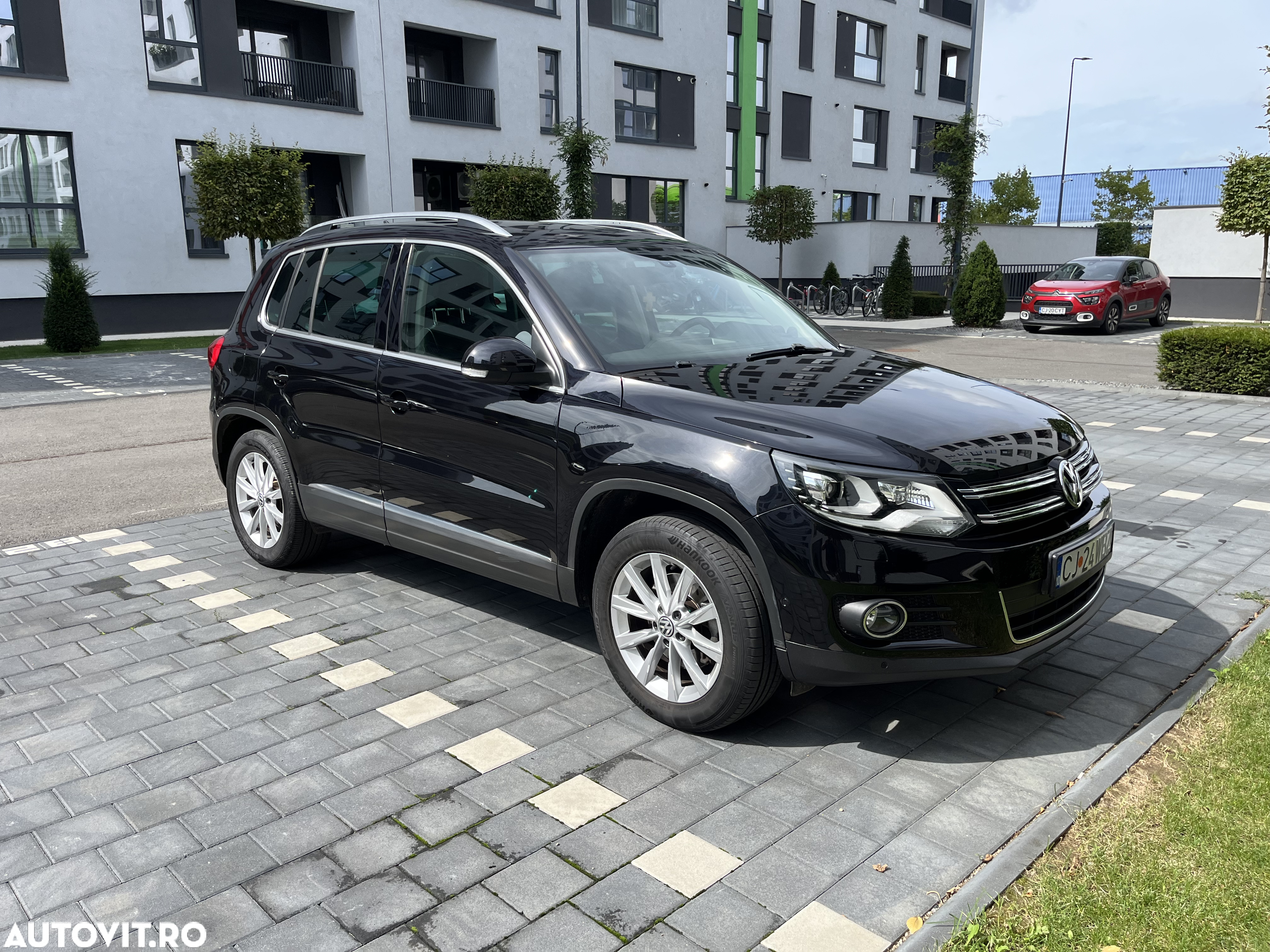 Volkswagen Tiguan 2.0 TDI 4Motion DSG Sport & Style - 16