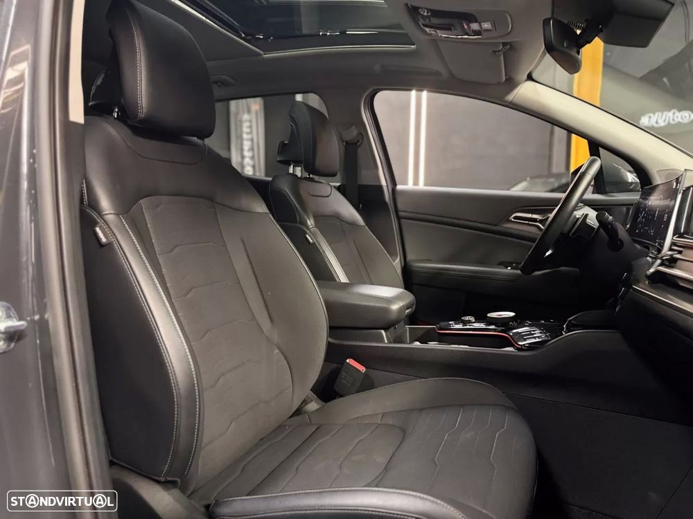 Kia Sportage 1.6 T-GDi PHEV Tech+SRF — fotografia 30