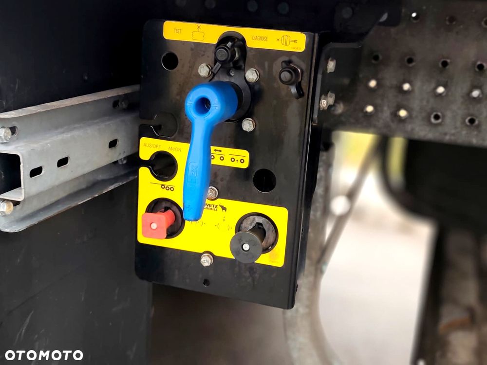 Schmitz Cargobull SKO 24 - 21