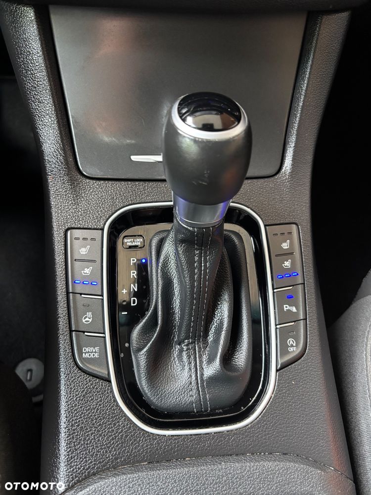 Hyundai i30 1.4 T-GDI DCT Premium - 12