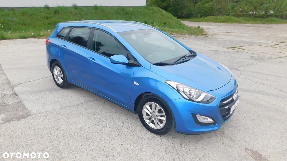 Hyundai i30 1.6 Comfort - 12