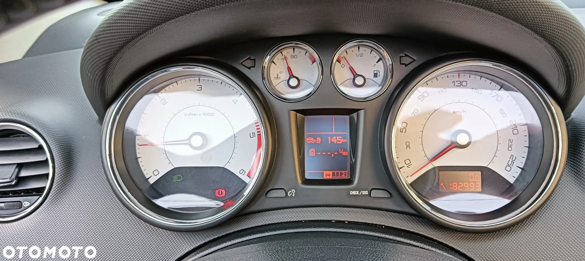 Peugeot 308 CC 2.0 HDi Active - 10