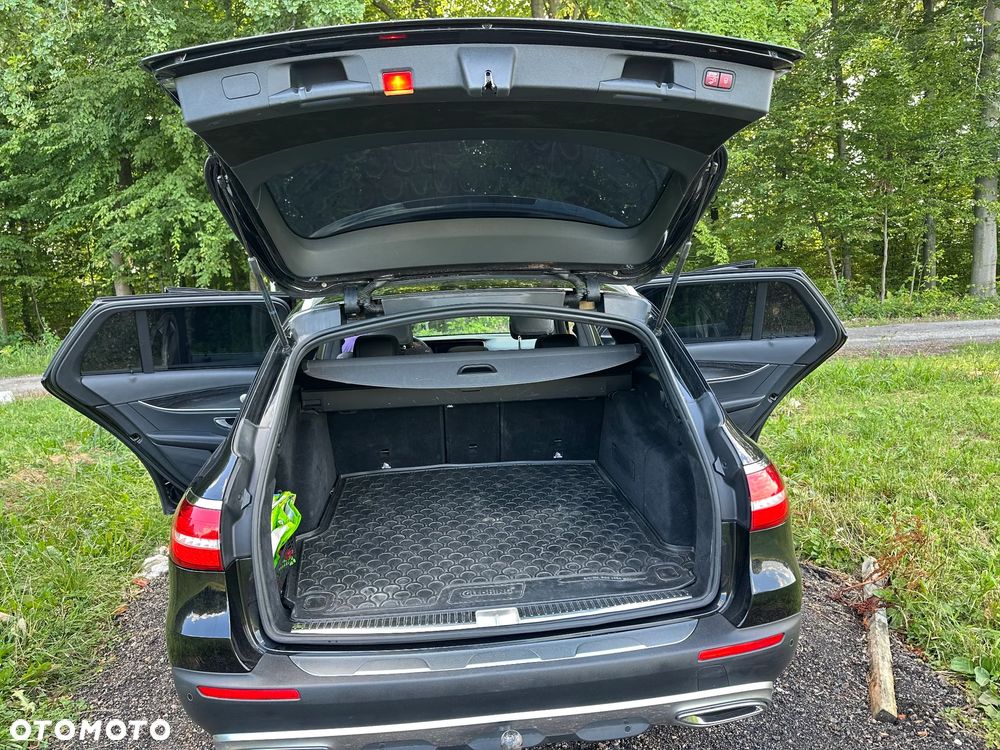 Mercedes-Benz Klasa E 220 d 4-Matic All-Terrain - 2