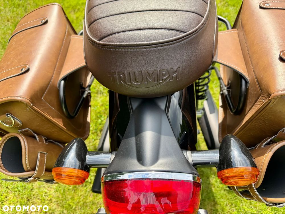 Triumph Bonneville - 7