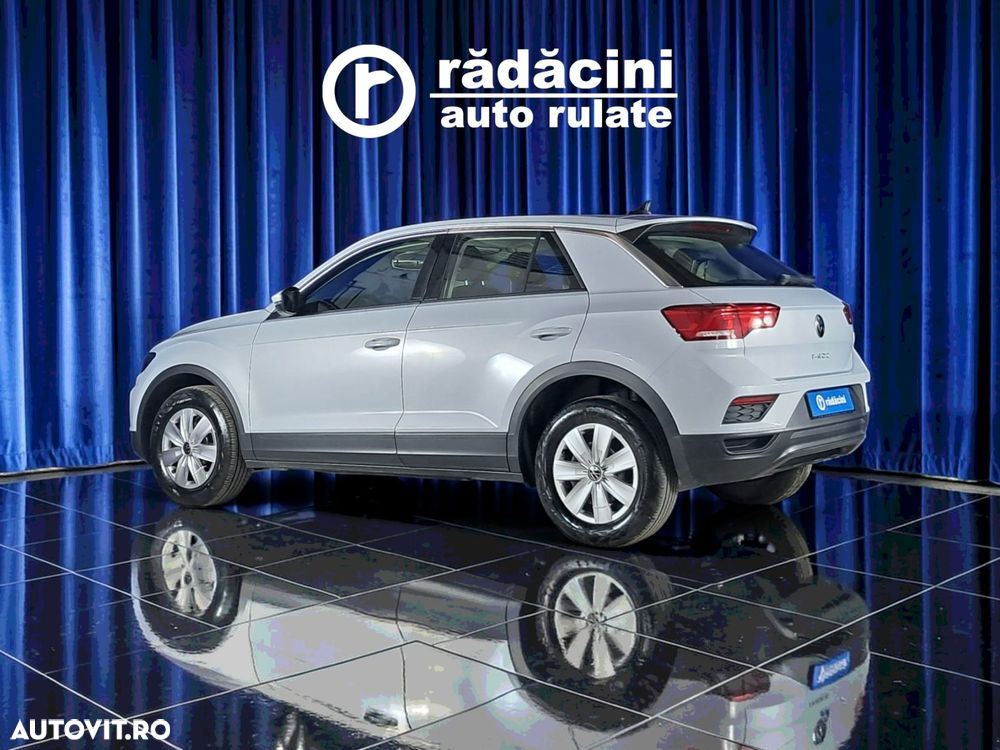 Volkswagen T-Roc - 8