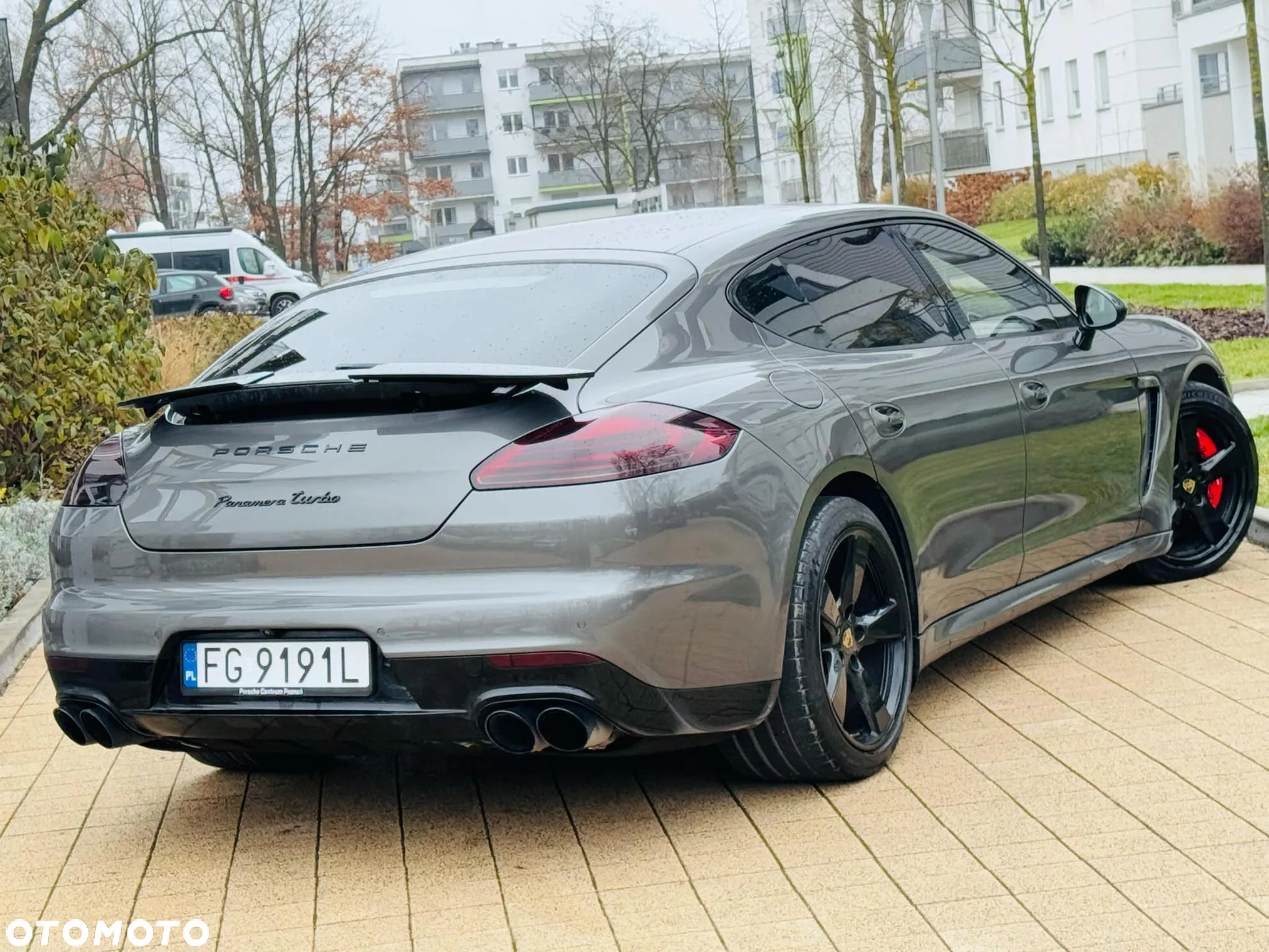Porsche Panamera Turbo Executive - 14