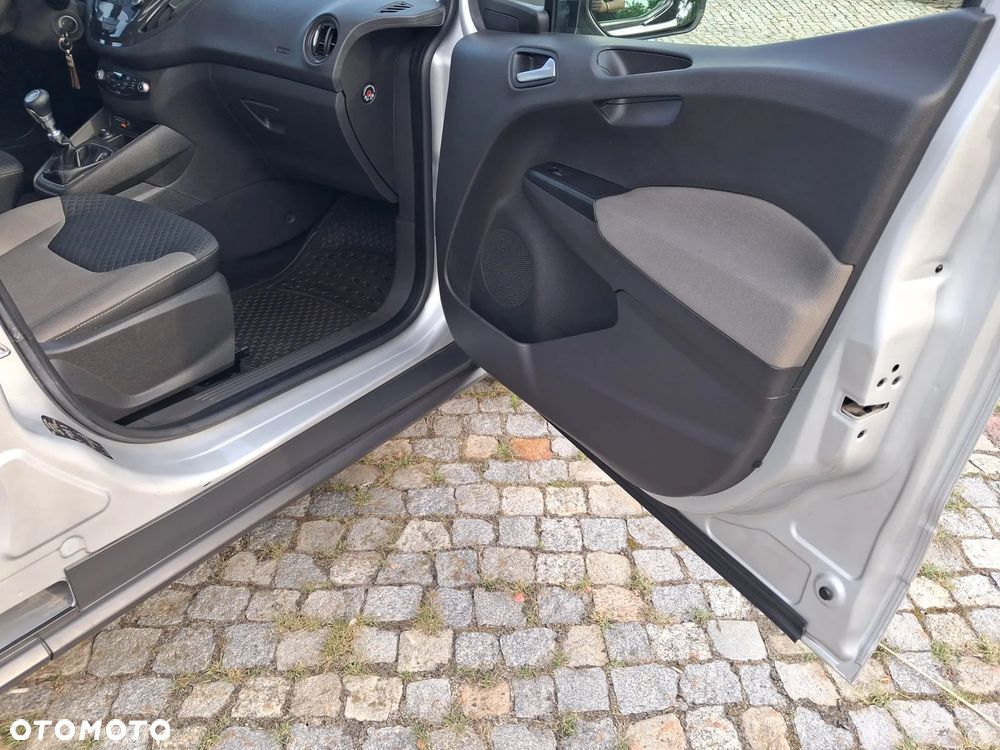 Ford Tourneo Courier - 19
