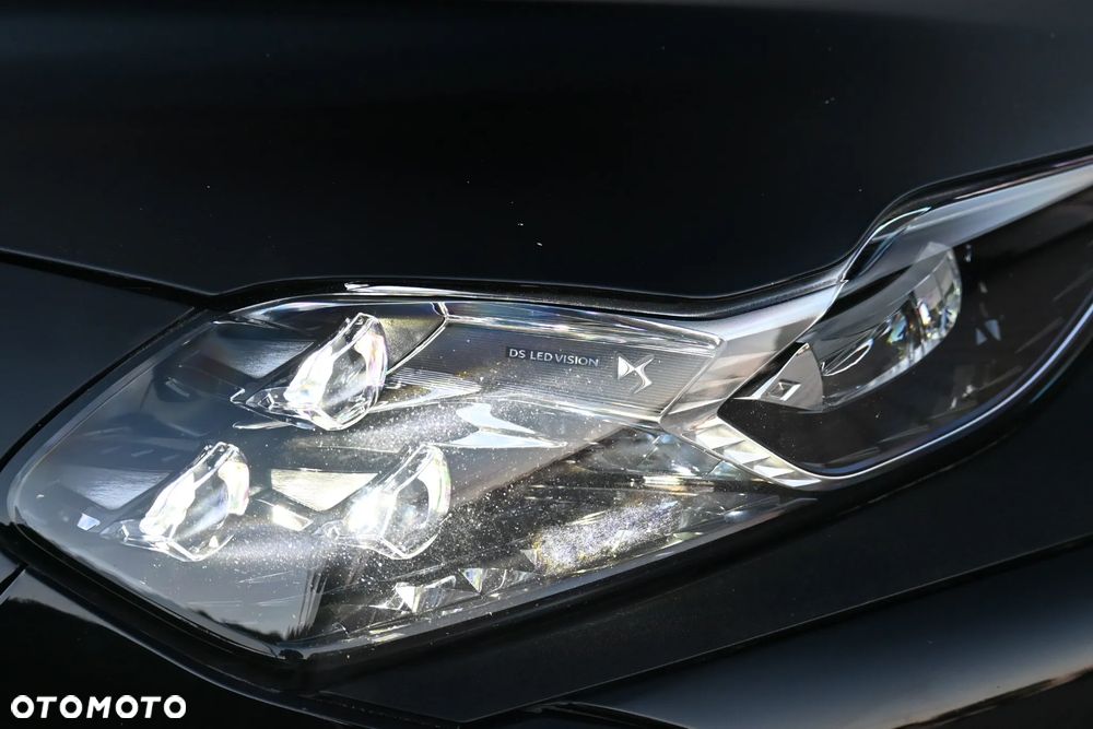 DS Automobiles DS 3 Crossback 1.5 BlueHDi Performance Line + - 38