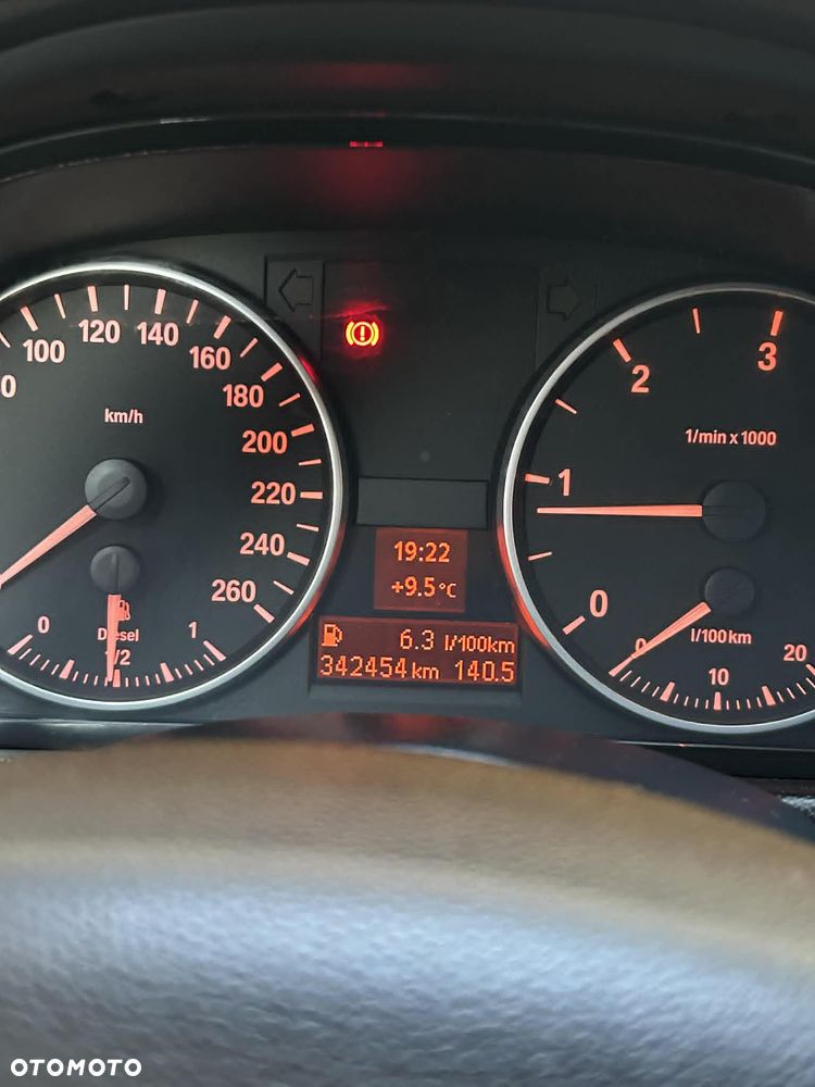 BMW Seria 3 320d - 25