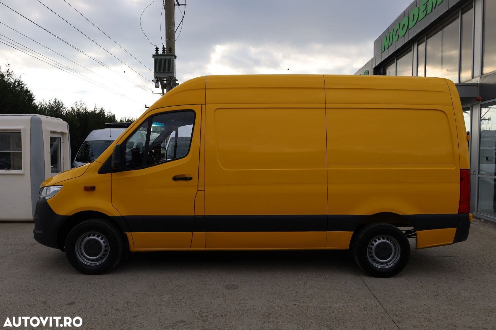 Mercedes-Benz Sprinter - 4