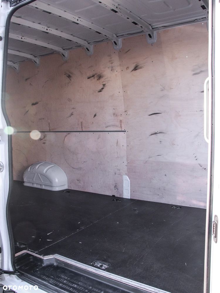 Volkswagen Crafter - 5