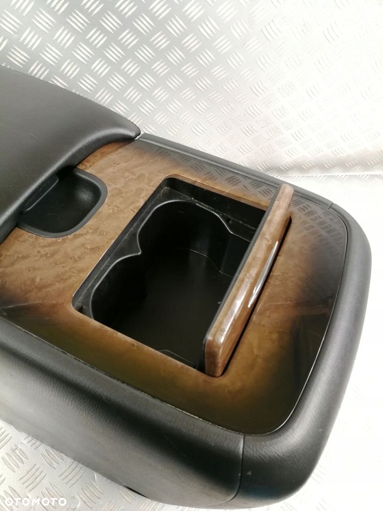 tunel środkowy schowek tapicerka INFINITI QX80 - 11