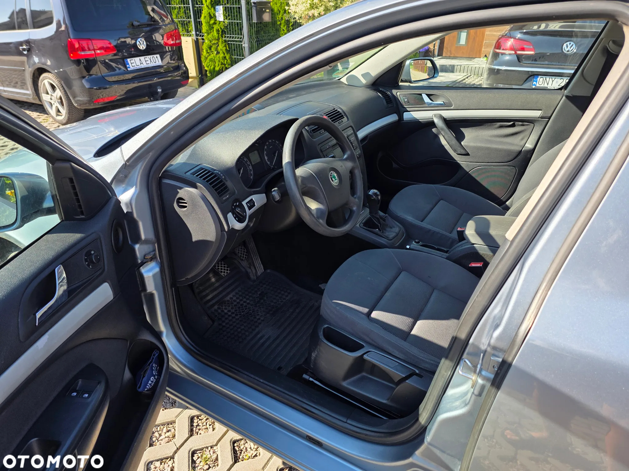 Skoda Octavia 1.6 Ambiente - 10
