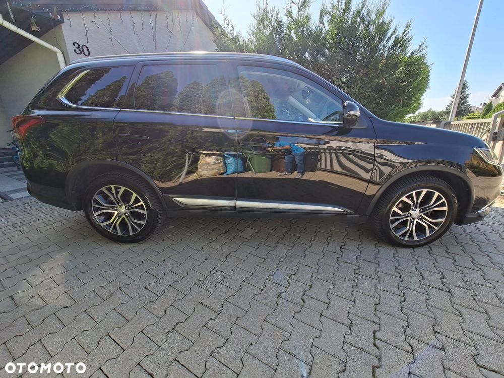 Mitsubishi Outlander 2.2 DID Intense + 4WD - 7