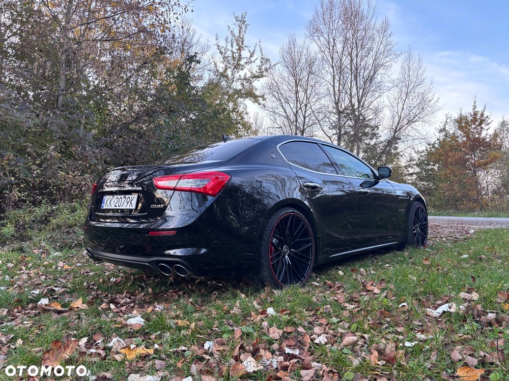 Maserati Ghibli S - 13
