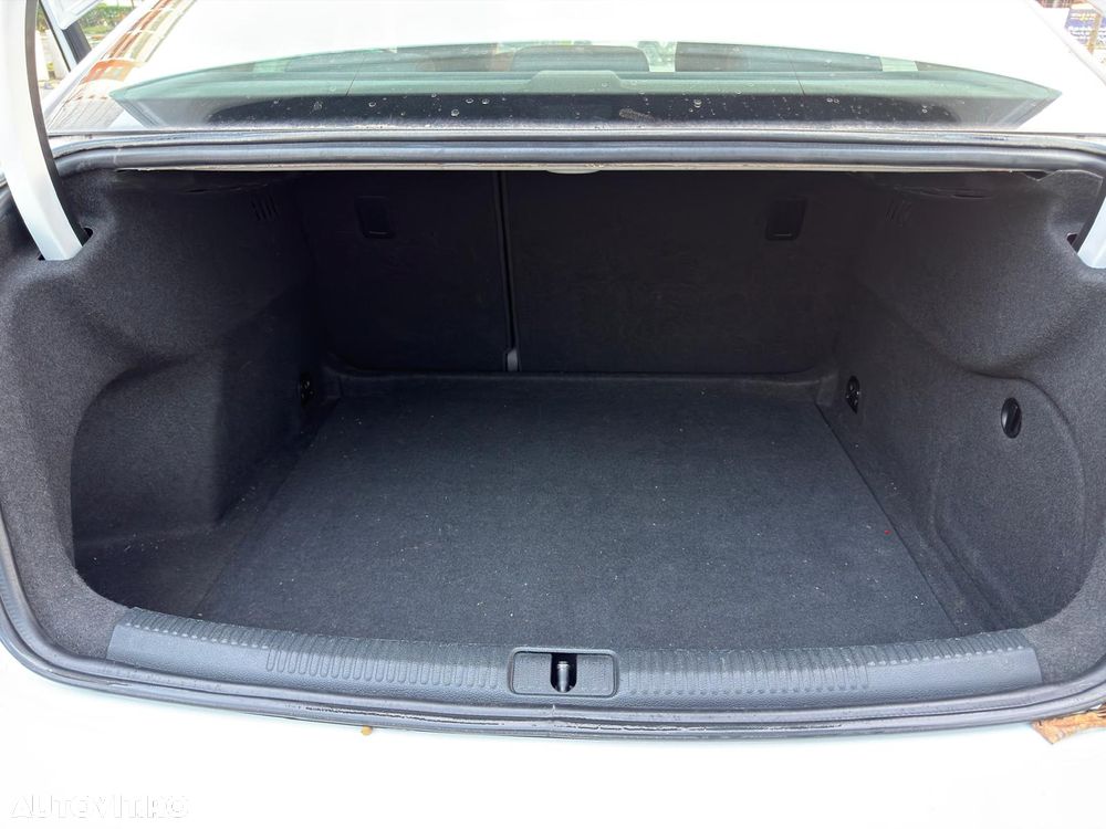 Audi A3 2.0 TDI ack S tronic S line Sportpaket - 12