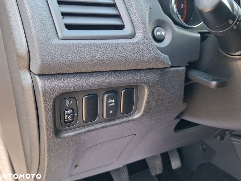 Mitsubishi ASX - 20