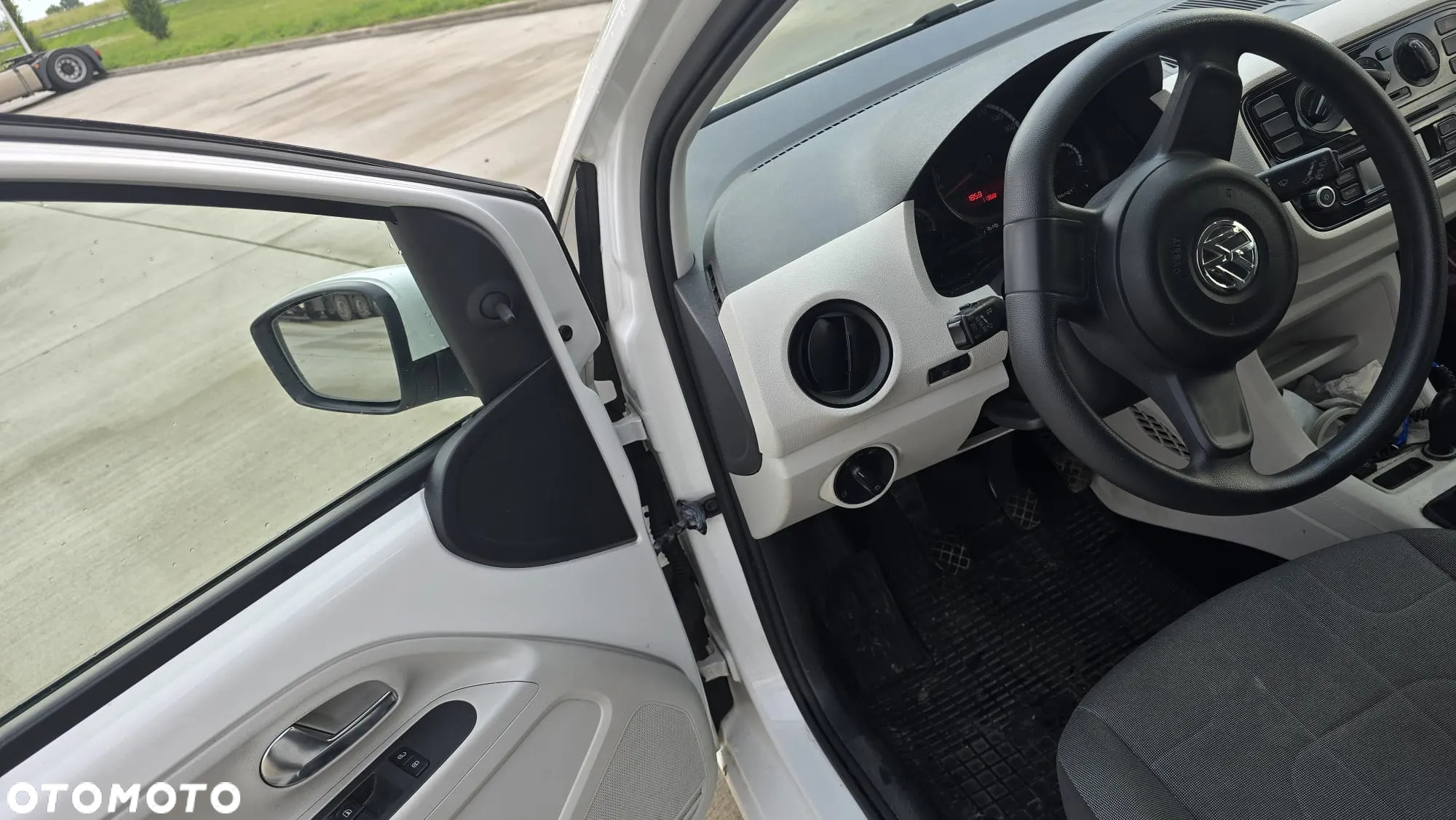 Volkswagen up! 1.0 move - 7
