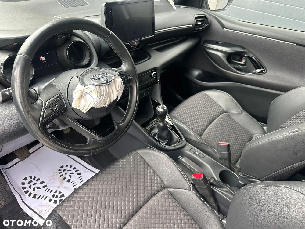 Toyota Yaris 1.5 Style - 28