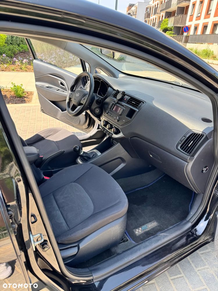 Kia Rio - 9
