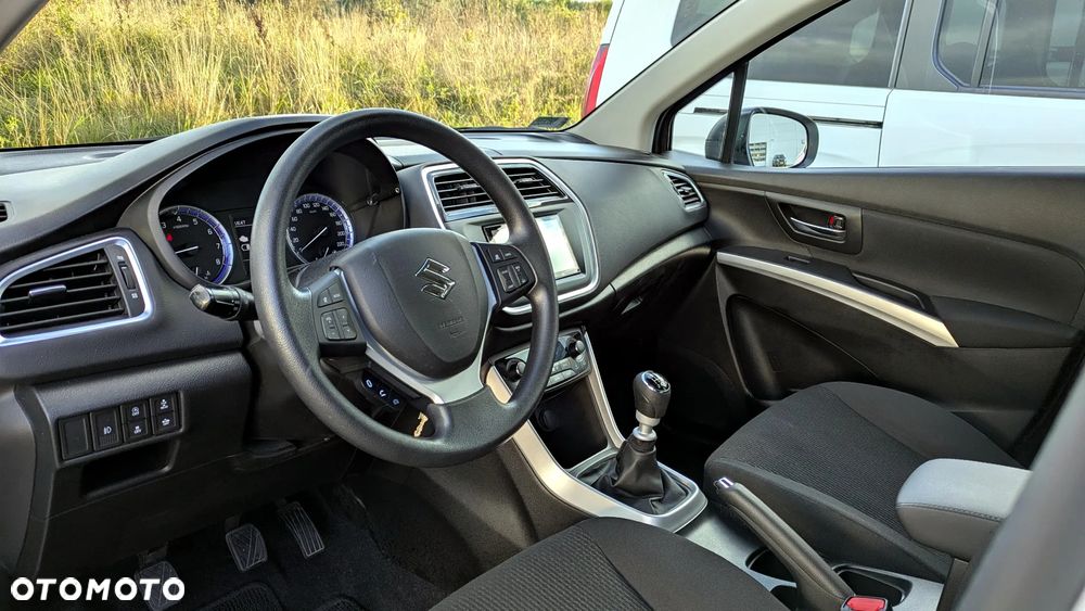 Suzuki SX4 S-Cross 1.4 SHVS Comfort Plus - 9