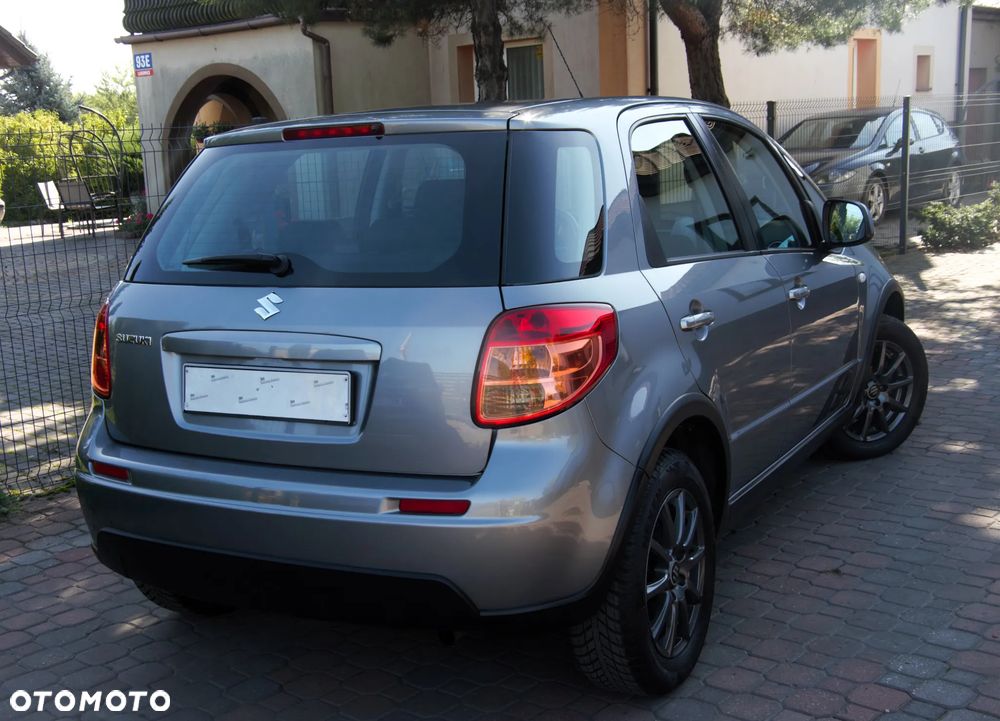 Suzuki SX4 1.5 Streetline 4x2 Classic - 9