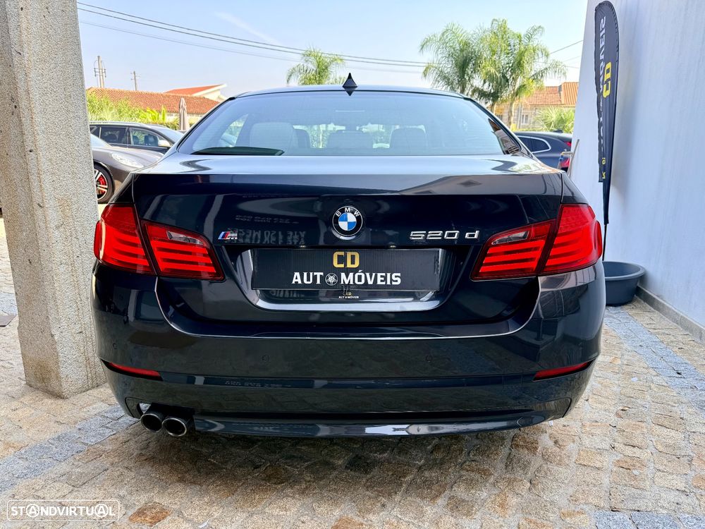 BMW 520 d Exclusive Auto 123g - 2