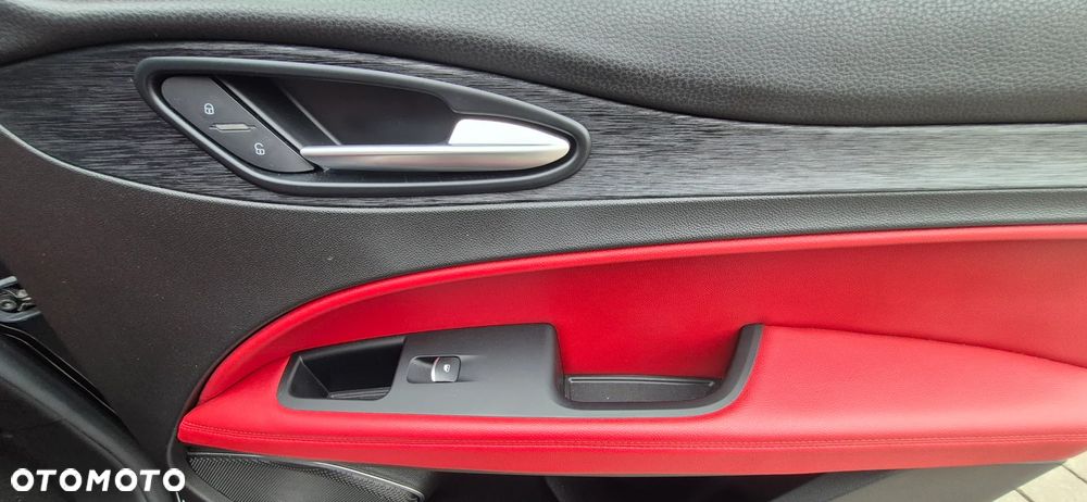 Alfa Romeo Stelvio - 15