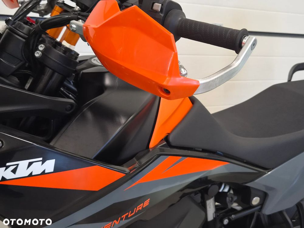 KTM Adventure 890 - 30