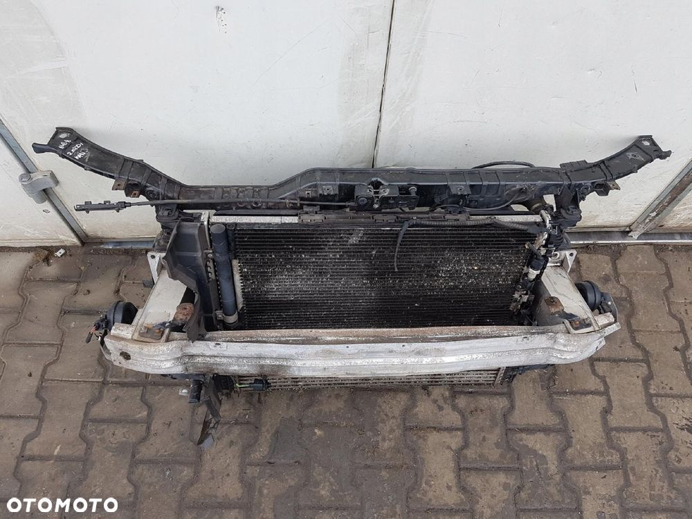 AUDI A4 B8 08-11r 2.0 TDI PAS PRZEDNI CHŁODNICE MANU - 2