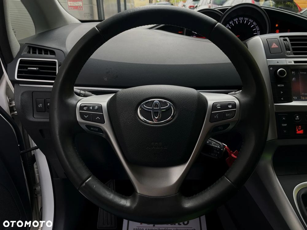 Toyota Verso 1.8 Premium 7os EU6 - 21