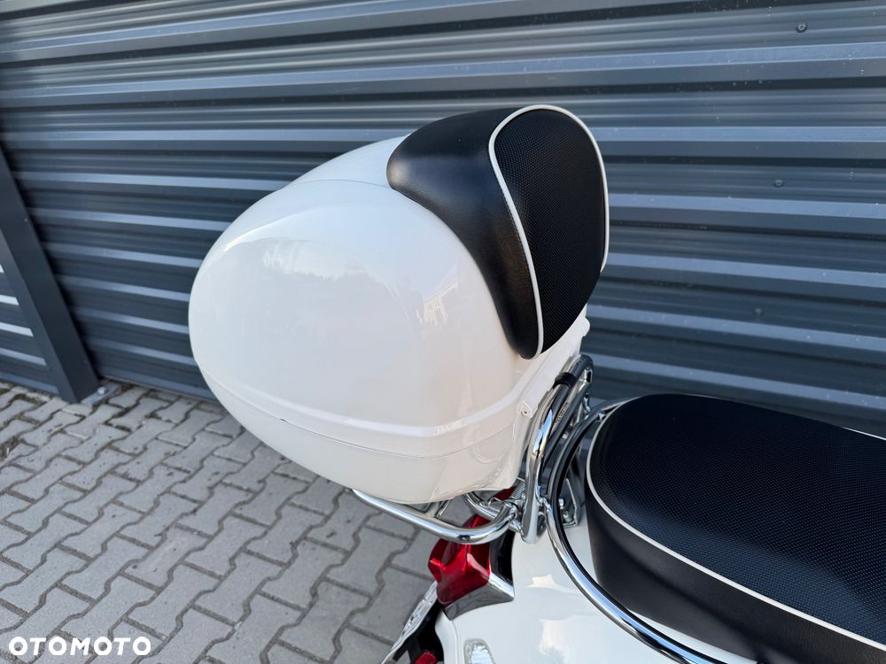 Piaggio Vespa - 17